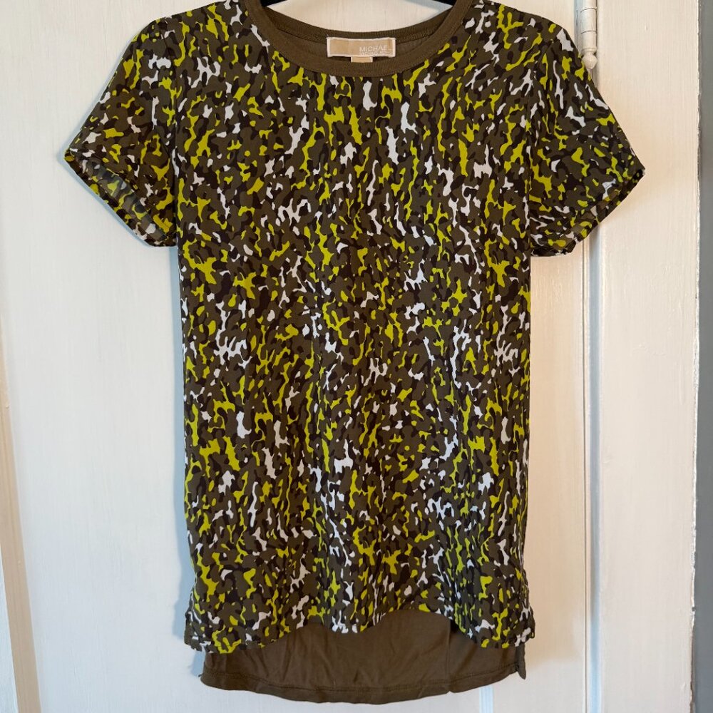Michael Kors Camo Print T-Shirt sz XS